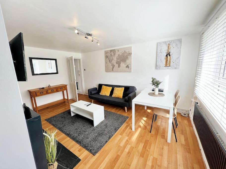Cosy Croydon Apt Sleeps 5 Eksteriør bilde